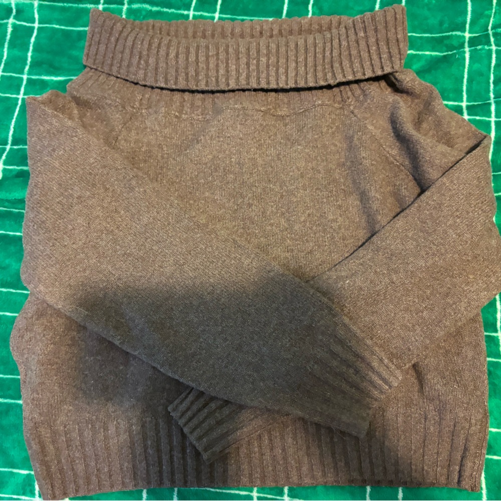 Hollister Women’s Off the Shoulder Sweater Brown